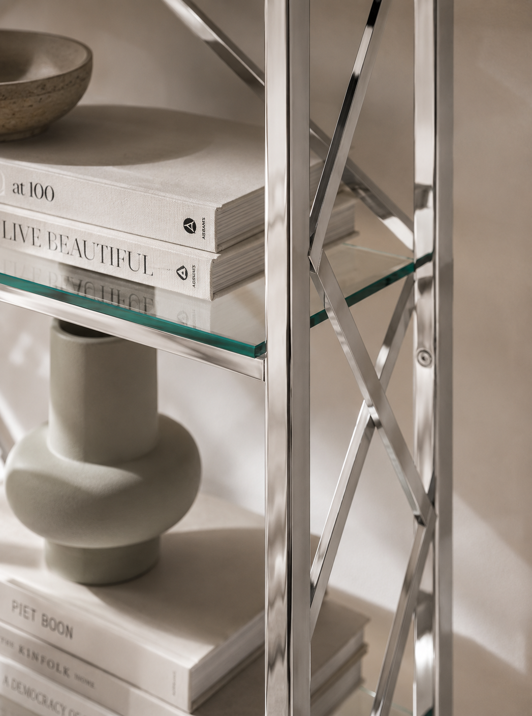Bibliothèque GEOMAG Chrome 4 étagères en verre transparent #couleur_chrome