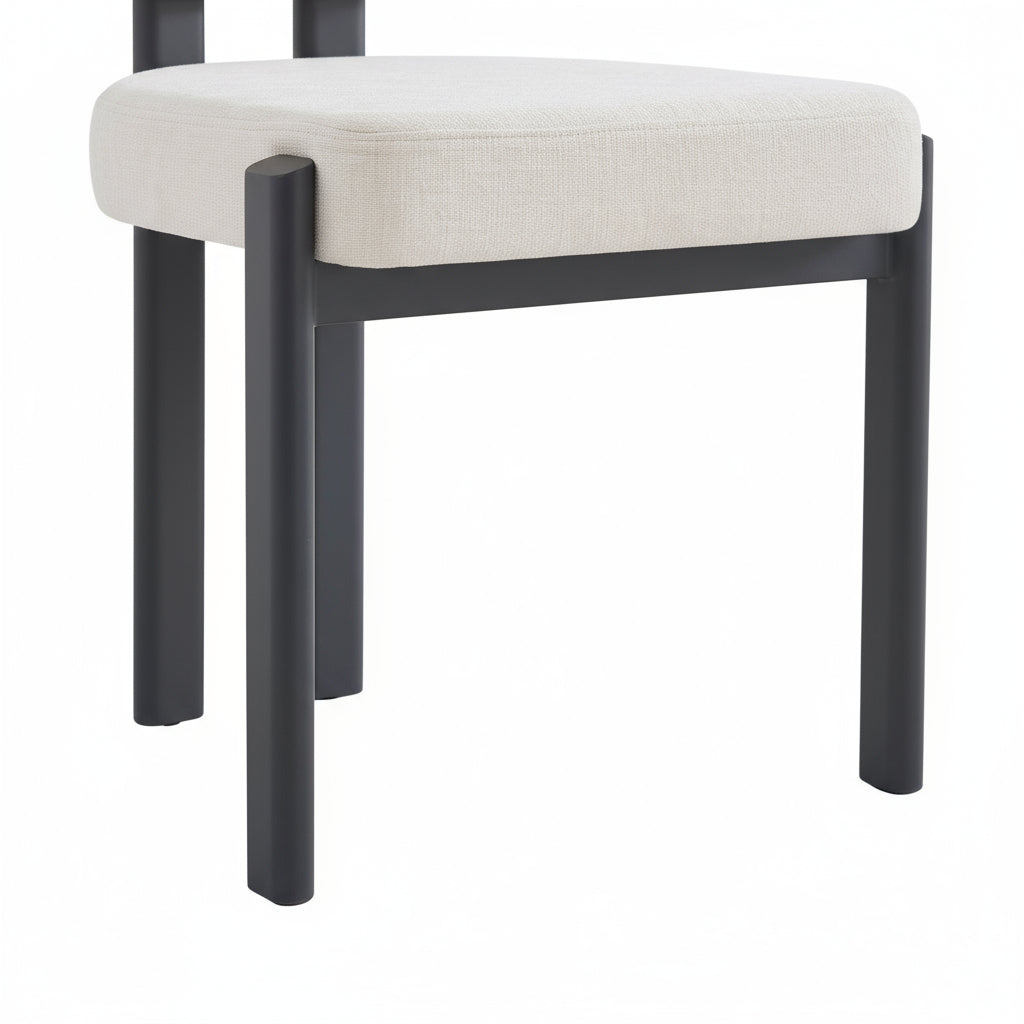 Lot de 4 chaises salle à manger tissu chenille beige pieds métal noir BAGUETTE