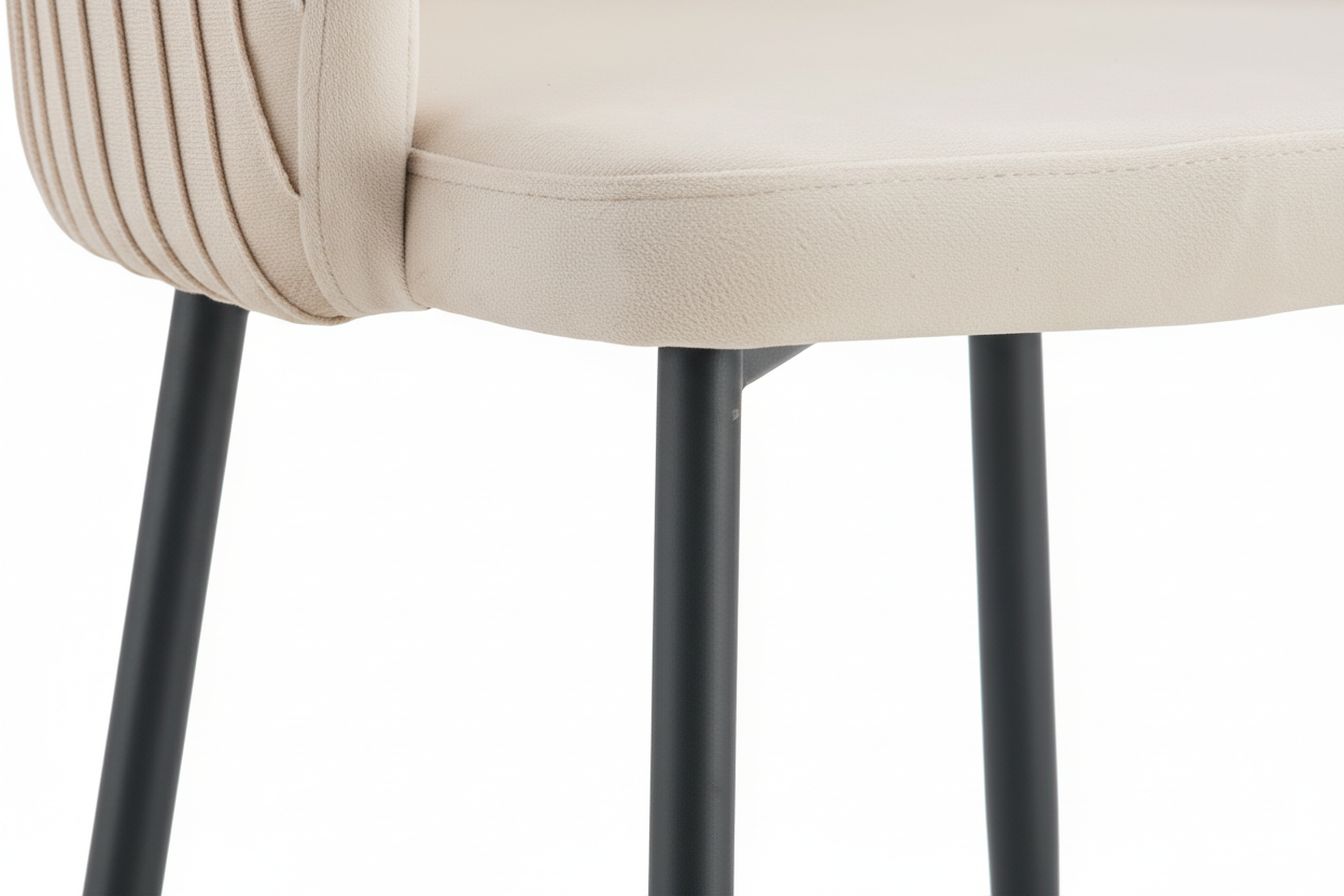 Lot 2 Chaises Salle à Manger Carlita Accoudoirs Velours Beige Pieds Gold 44,5x50x80cm