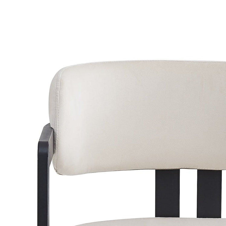Lot de 2 chaises MELLOW en velours beige et pieds en métal noir