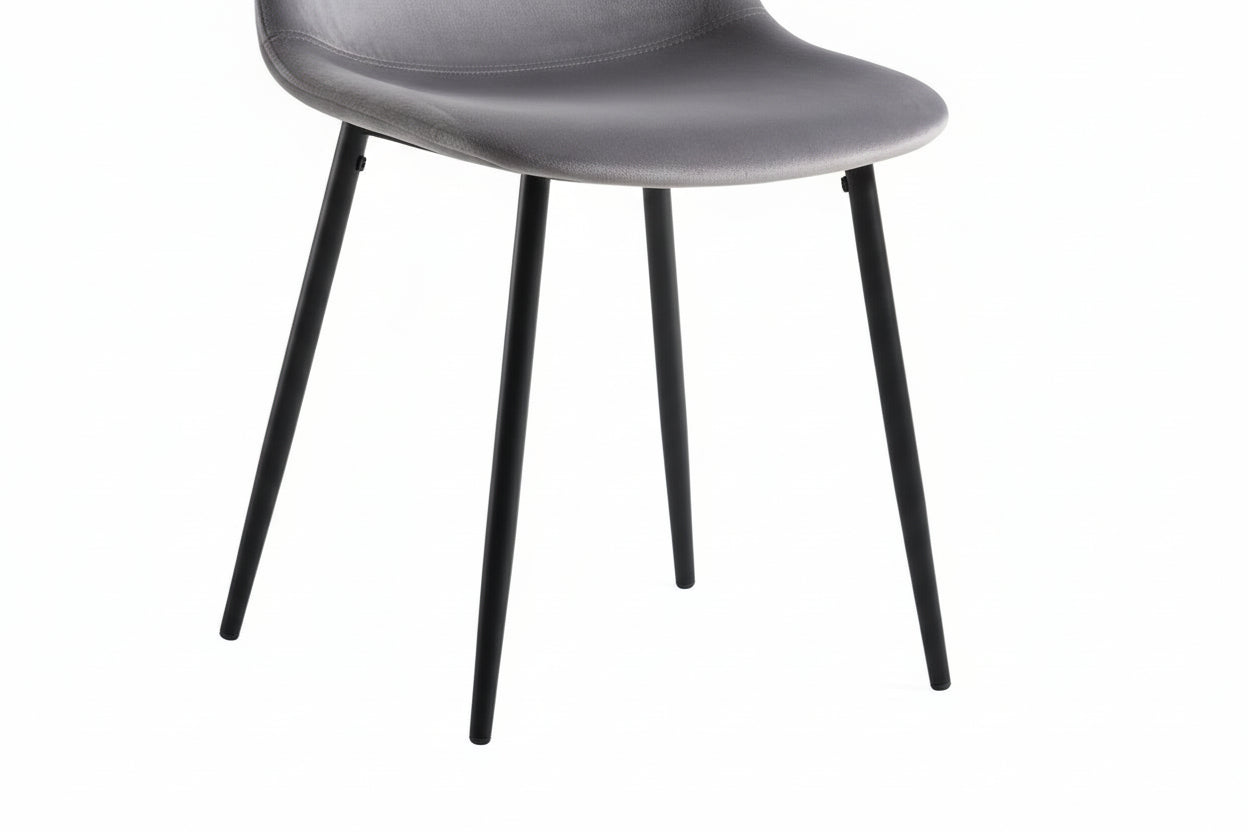 Lot de 4 chaises scandinaves velours anthracite pieds métal noir 43,5x40x87cm