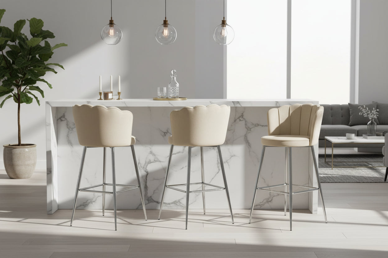 Lot 2 Tabourets de Bar Nymphea Velours Beige Pieds Chrome