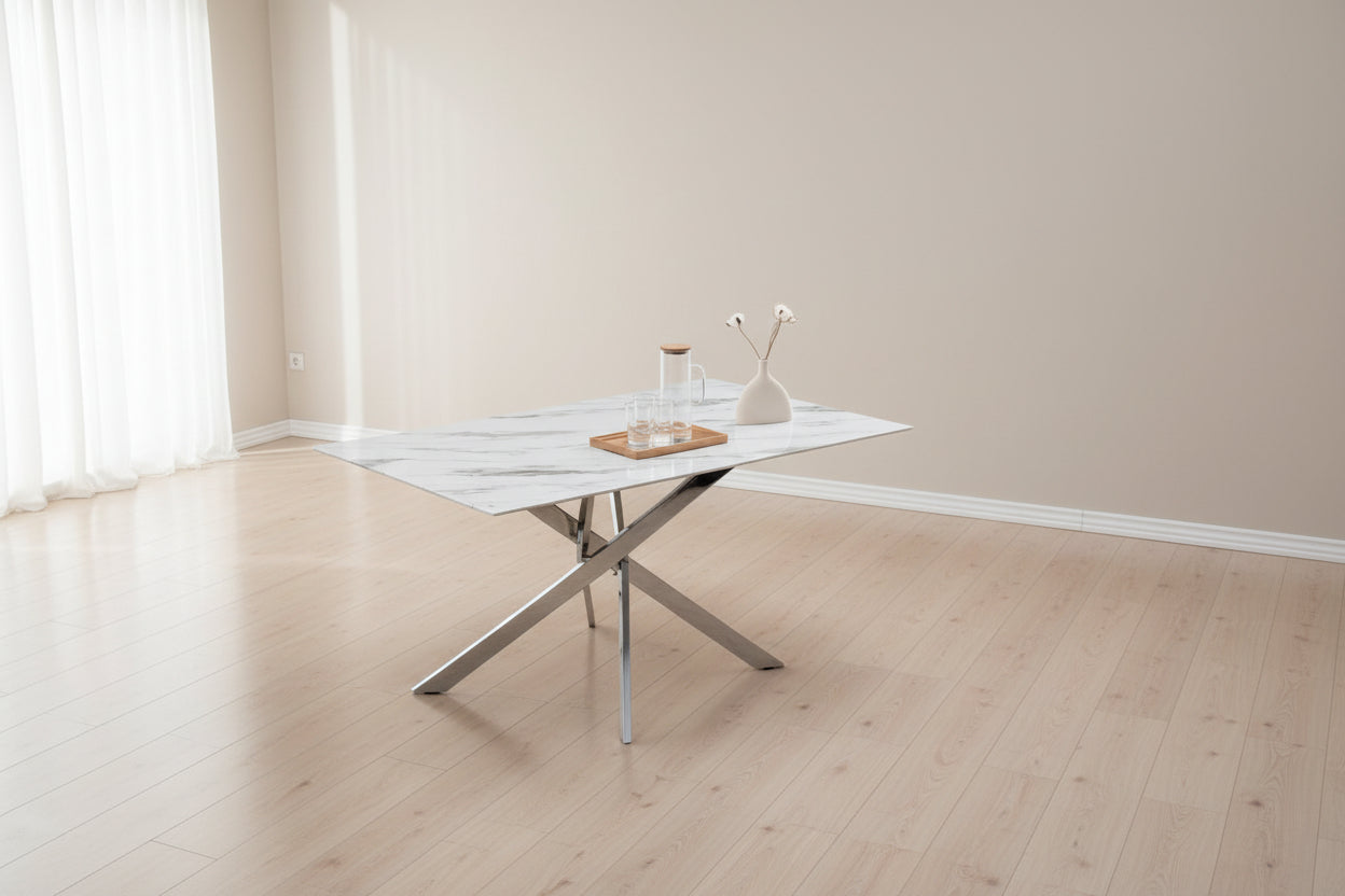 Table Repas JESSICA Chrome et plateau en verre 150 cm 4 à 6 couverts effet marbré blanc