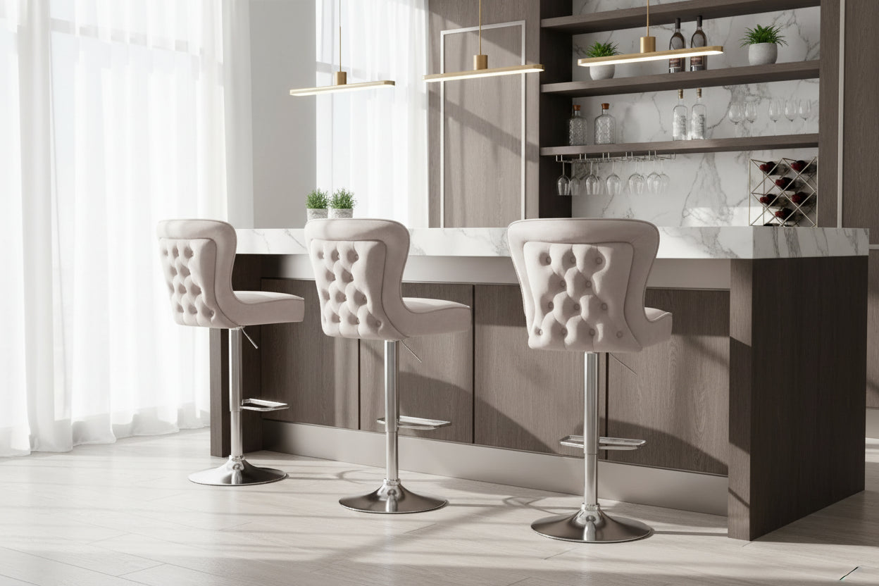 Lot 2 Tabourets de Bar Gabrielle Velours Beige Pieds Chrome Hauteur Assise 65cm