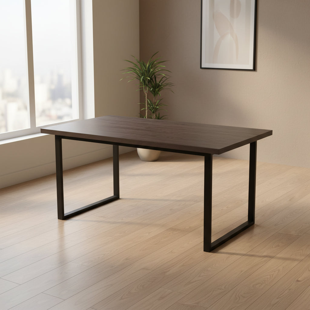 Table à manger bois gris 160x90 cm 4-6 couverts pied métal – BELGRADE