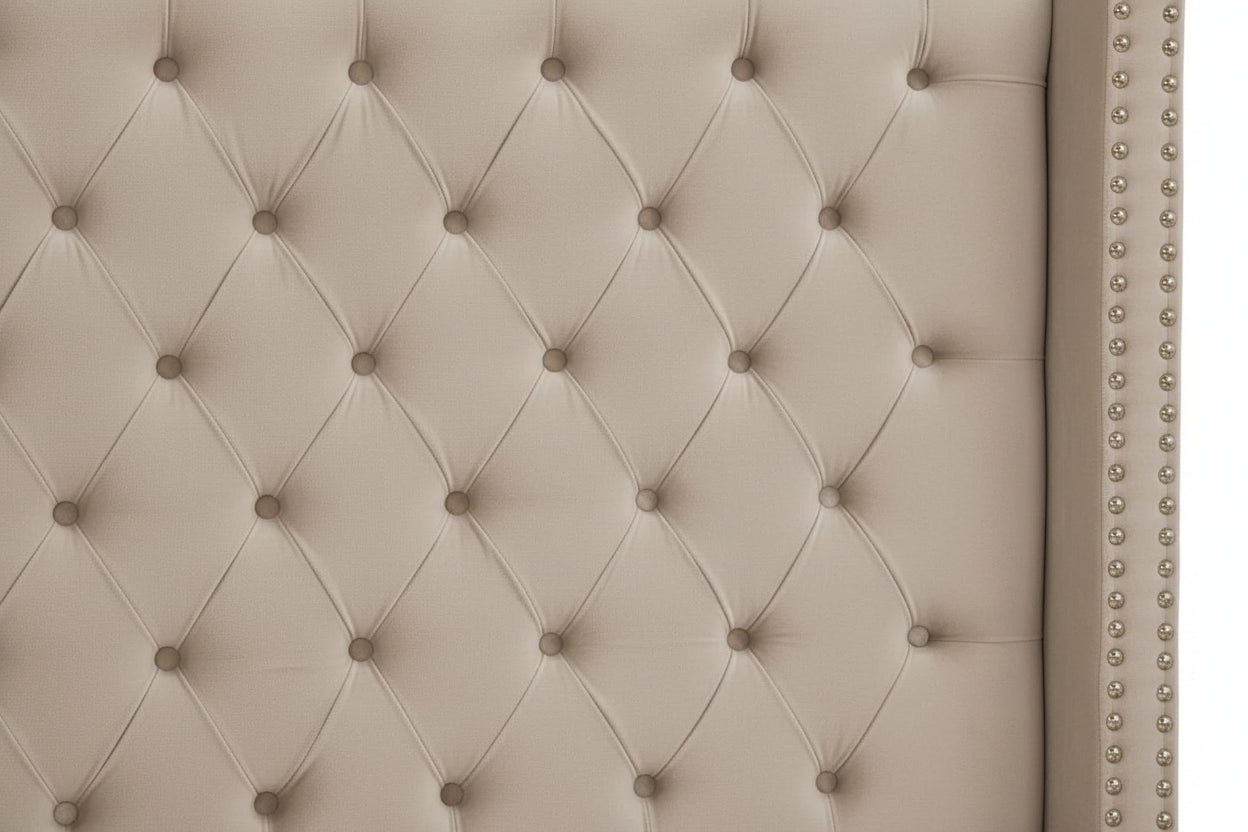 Lit double 180x200 cm velours beige tête capitonnée sommier inclus PRINCESSE