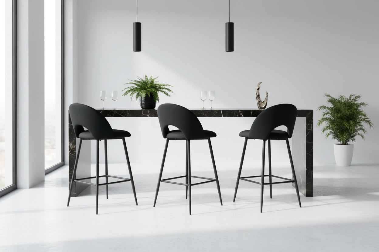 Lot 2 Tabourets de Bar Teddy Velours Noir Pieds Métal Noir 47x36x98cm