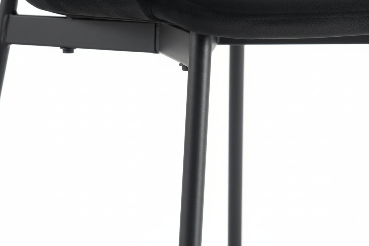 Lot 4 Chaises Salle à Manger Elen Velours Noir Pieds Métal Noir