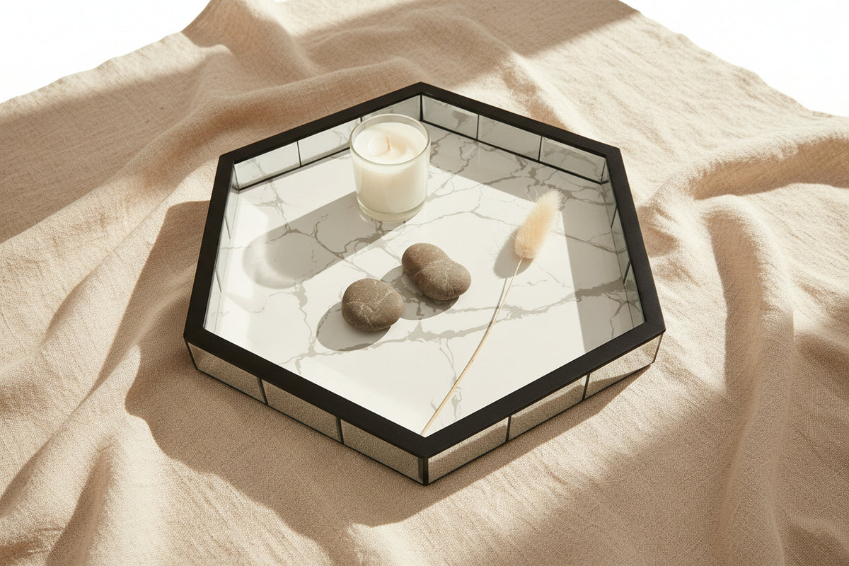 Plateau décoratif hexagonal marbre miroir 46x40,5x4,6 cm #couleur_marbre_miroir
