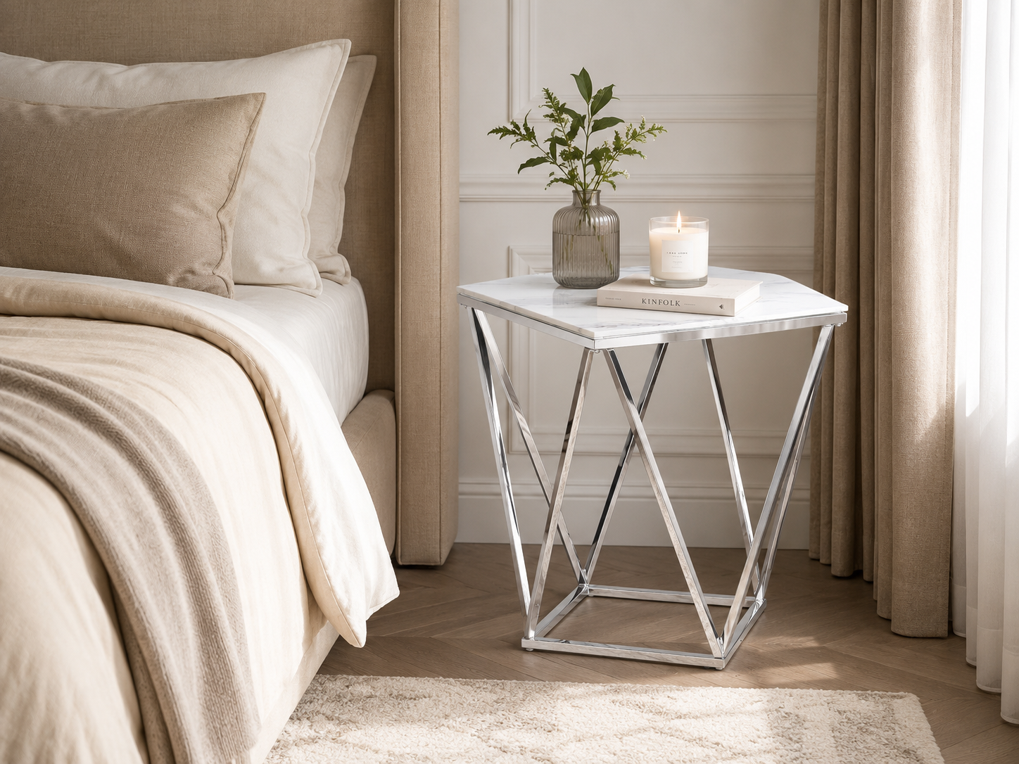 Bout de Canapé ALINA Chrome & Marbre Blanc – 50x50x56 cm #couleur_marbre_blanc