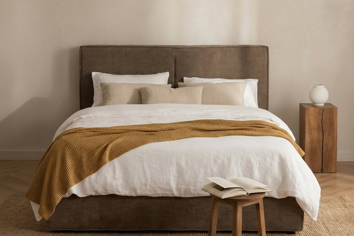 Lit coffre double tissu chenille moka sommier relevable 160x200 cm OLIVIA