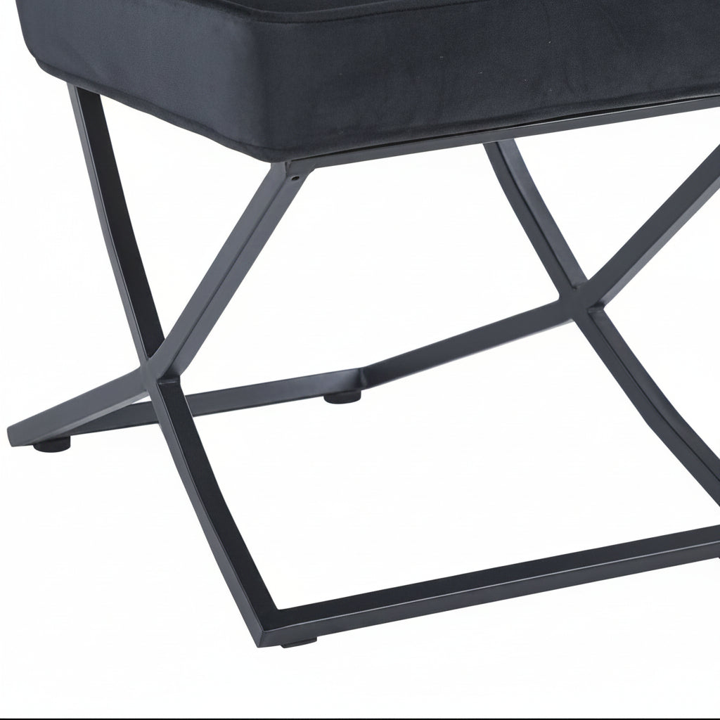 Lot 4 Chaises Salle à Manger Gabrielle Velours Noir Capitonné Pieds Métal Noir