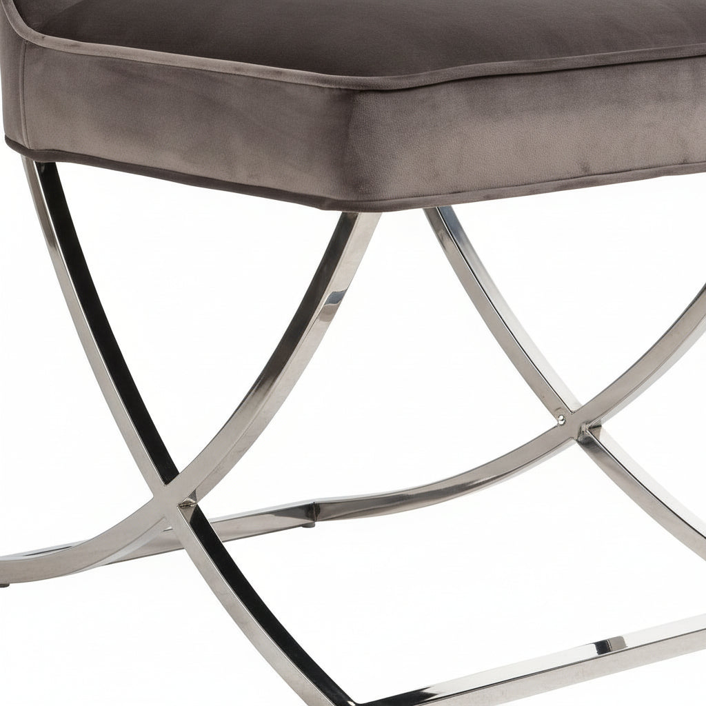 Lot 2 Chaises Salle à Manger Gabrielle Capitonnées Velours Taupe Pieds Chrome 59x52x95cm